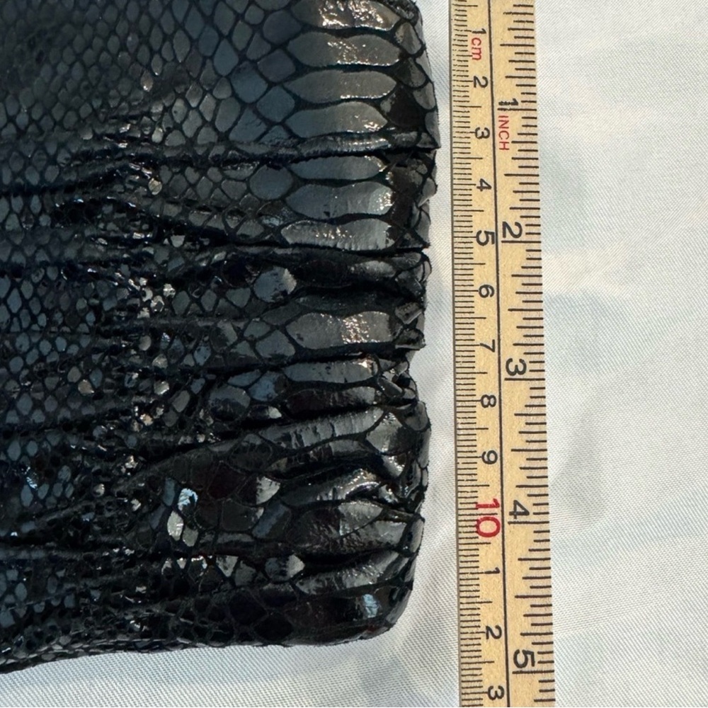 Michael Kors Black Snake Embossed
Shoulder Bag - Picture 6 of 7